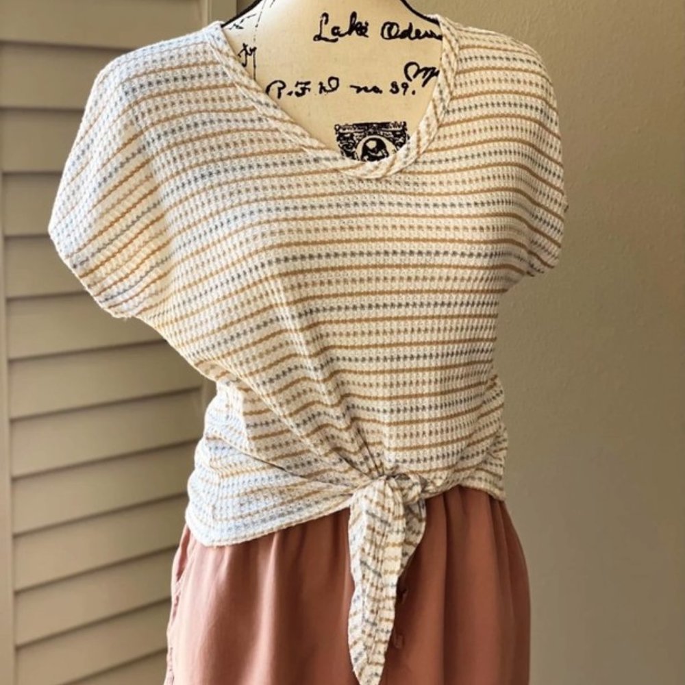 PAPER Crane Textured Tie Front Top